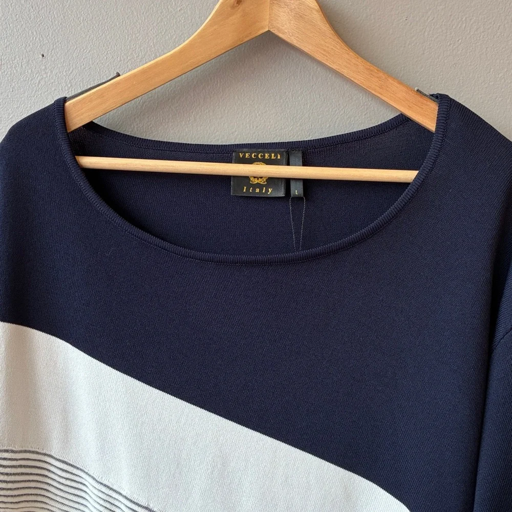 Vecceli Italy Navy White Asymmetrical Boat Neck Top, Large - Picture 2 of 9